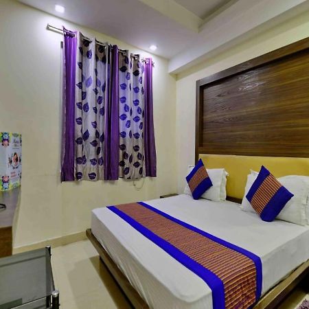 Hotel International Neelam Near New Delhi Railway Station Új-Delhi Kültér fotó