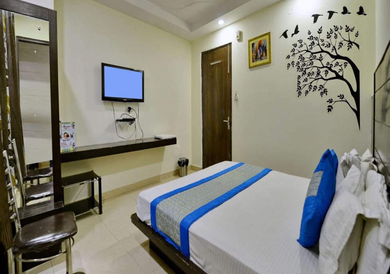Hotel International Neelam Near New Delhi Railway Station Új-Delhi Kültér fotó