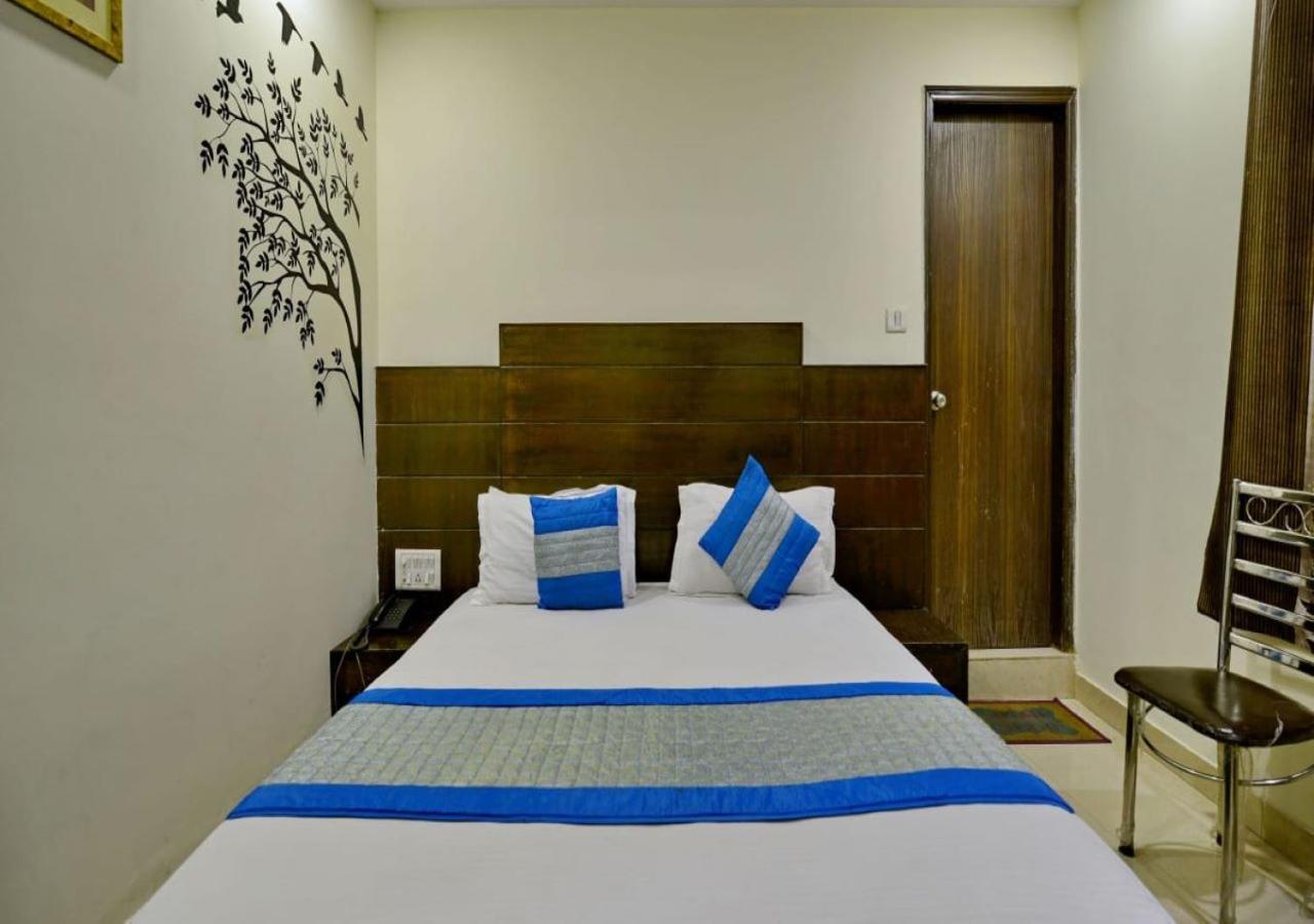 Hotel International Neelam Near New Delhi Railway Station Új-Delhi Kültér fotó