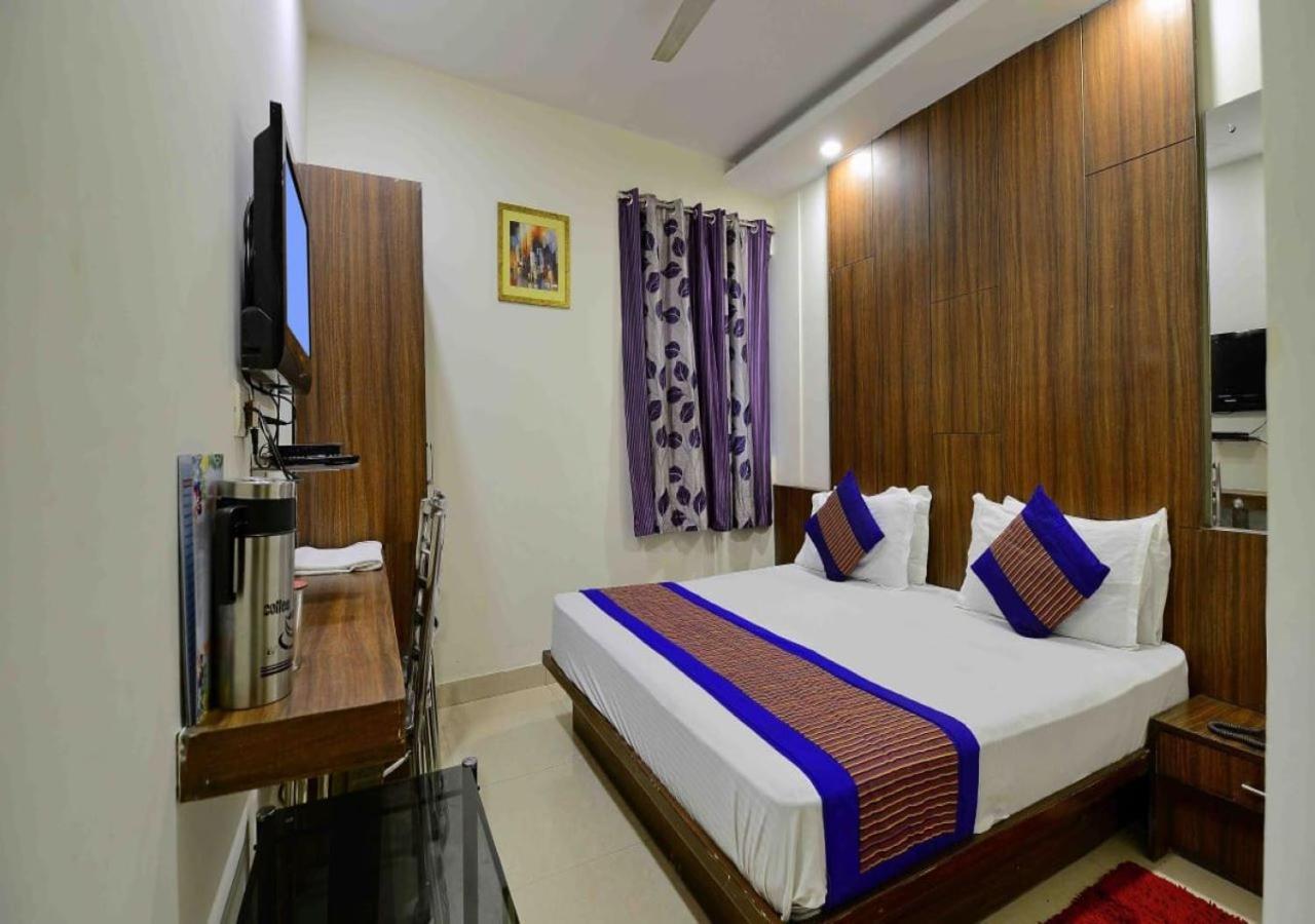 Hotel International Neelam Near New Delhi Railway Station Új-Delhi Kültér fotó